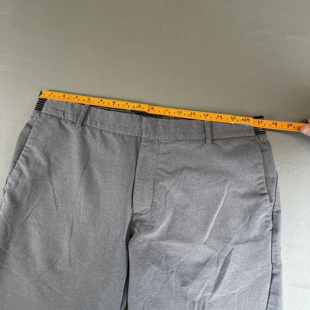 Nike Dri-FIT Golf Shorts Mens 34x10 Gray Polyester Spandex Stretch Quick Dry